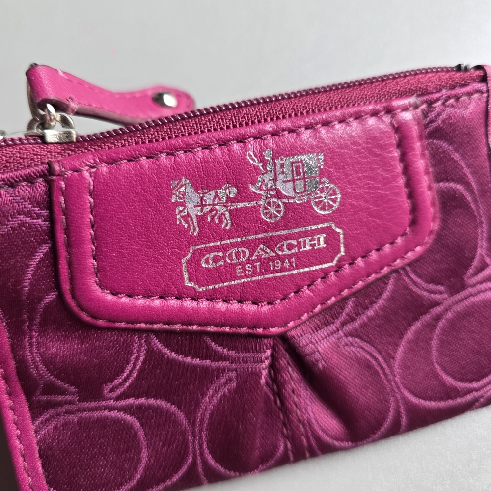 🅢🅞🅛🅓 Coach Card Holder Keycase - Picture 2 of 13